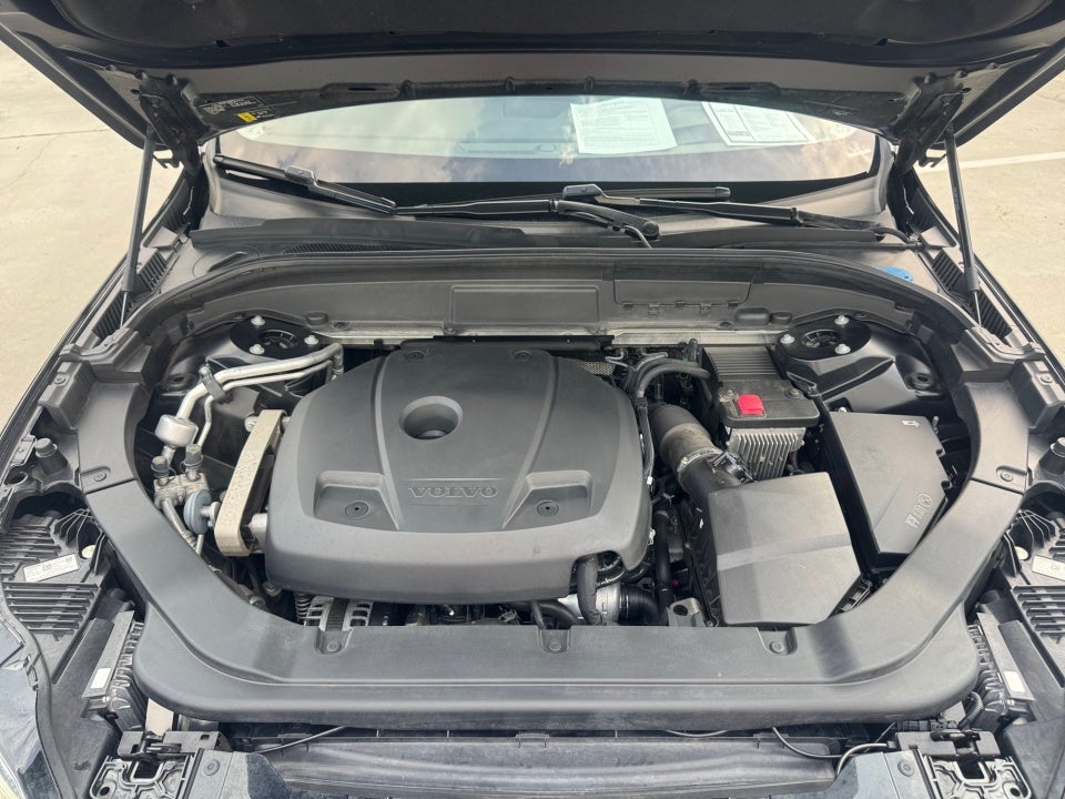 2020 Volvo XC60 T5 Momentum