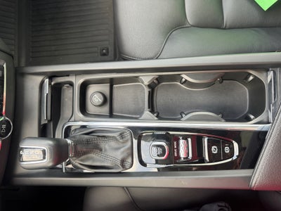 2020 Volvo XC60 T5 Momentum