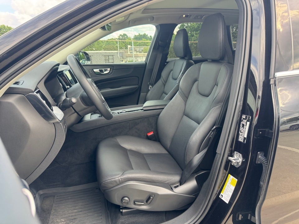 2020 Volvo XC60 T5 Momentum