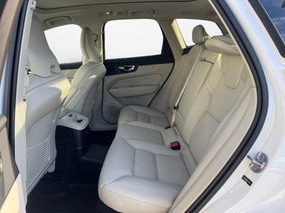 2023 Volvo XC60 Recharge Plug-In Hybrid T8 Plus Bright Theme