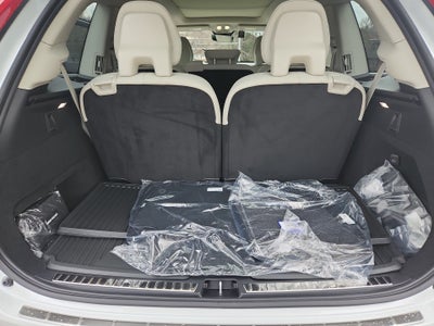 2023 Volvo XC90 B5 Plus