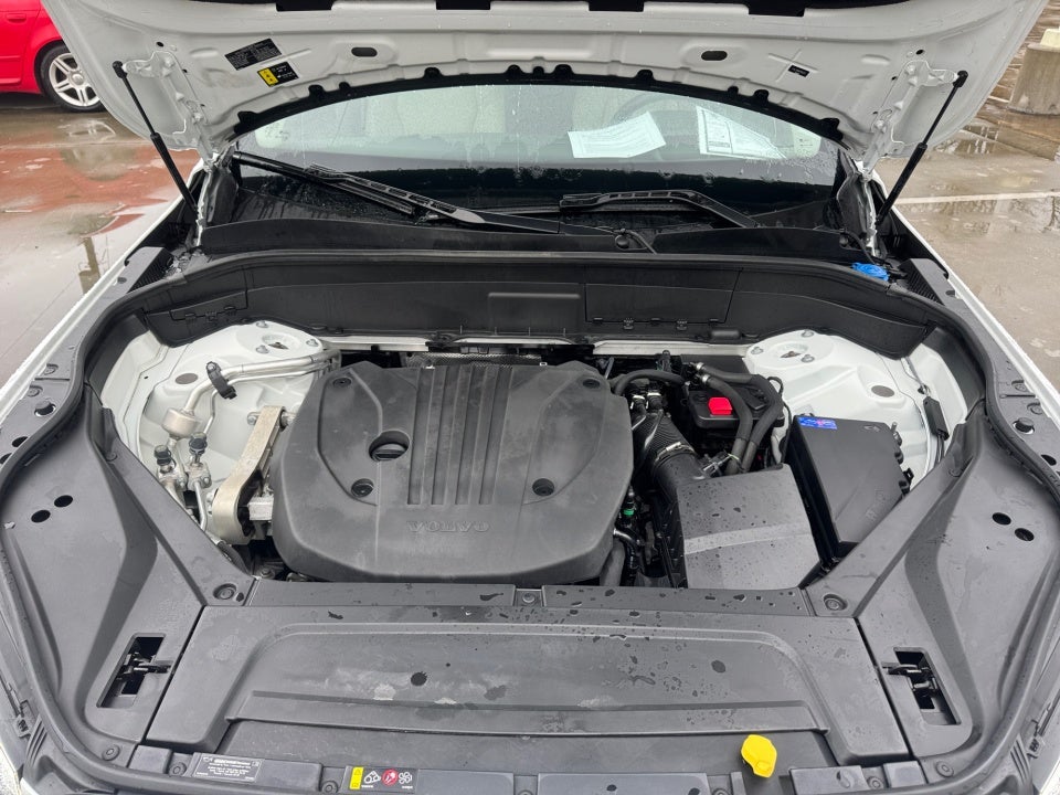 2023 Volvo XC90 B5 Plus