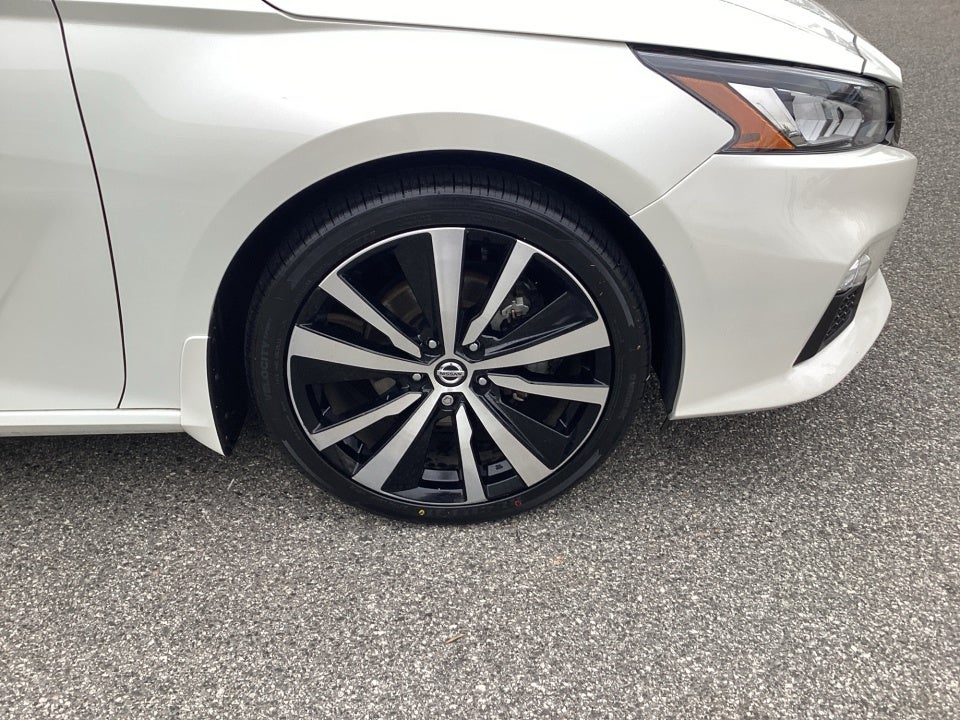 2022 Nissan Altima SR FWD