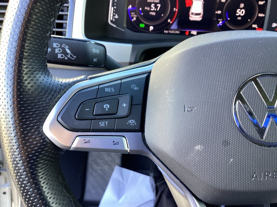 2023 Volkswagen Atlas Cross Sport 3.6L V6 SEL R-Line Black