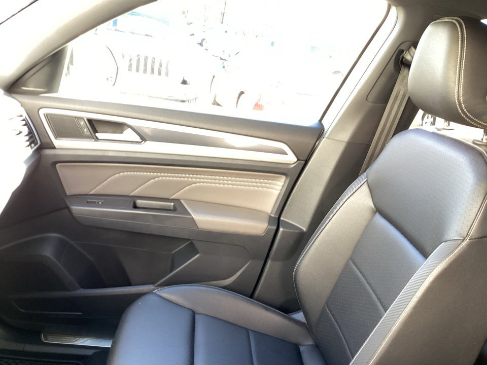 2023 Volkswagen Atlas Cross Sport 3.6L V6 SEL R-Line Black
