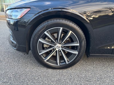 2021 Volvo S60 T5 Momentum