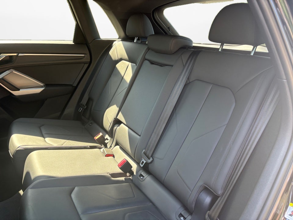 2022 Audi Q3 Premium Plus 45 TFSI S line quattro Tiptronic