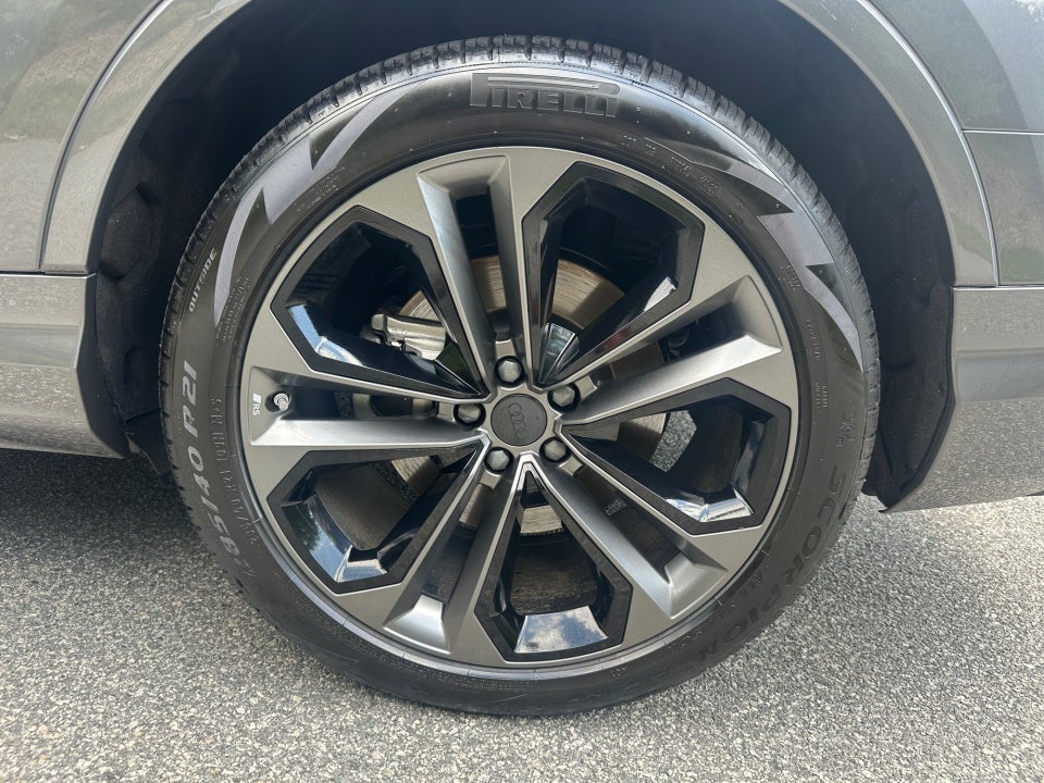 2026 Audi Q7 Premium Plus