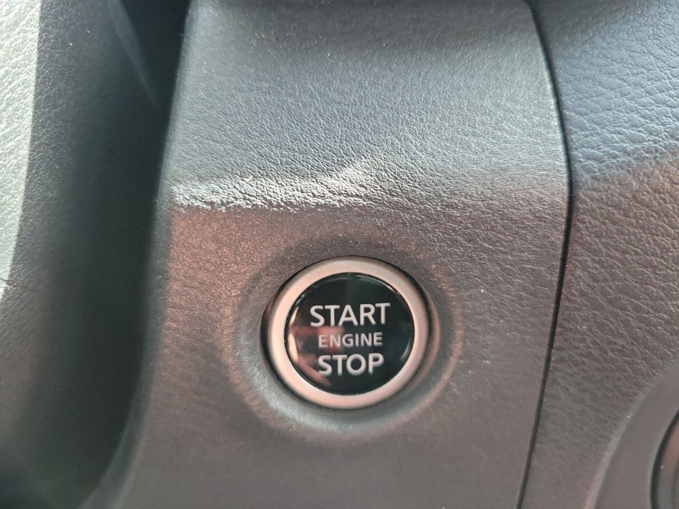 2023 Nissan Frontier Crew Cab PRO-4X 4x4