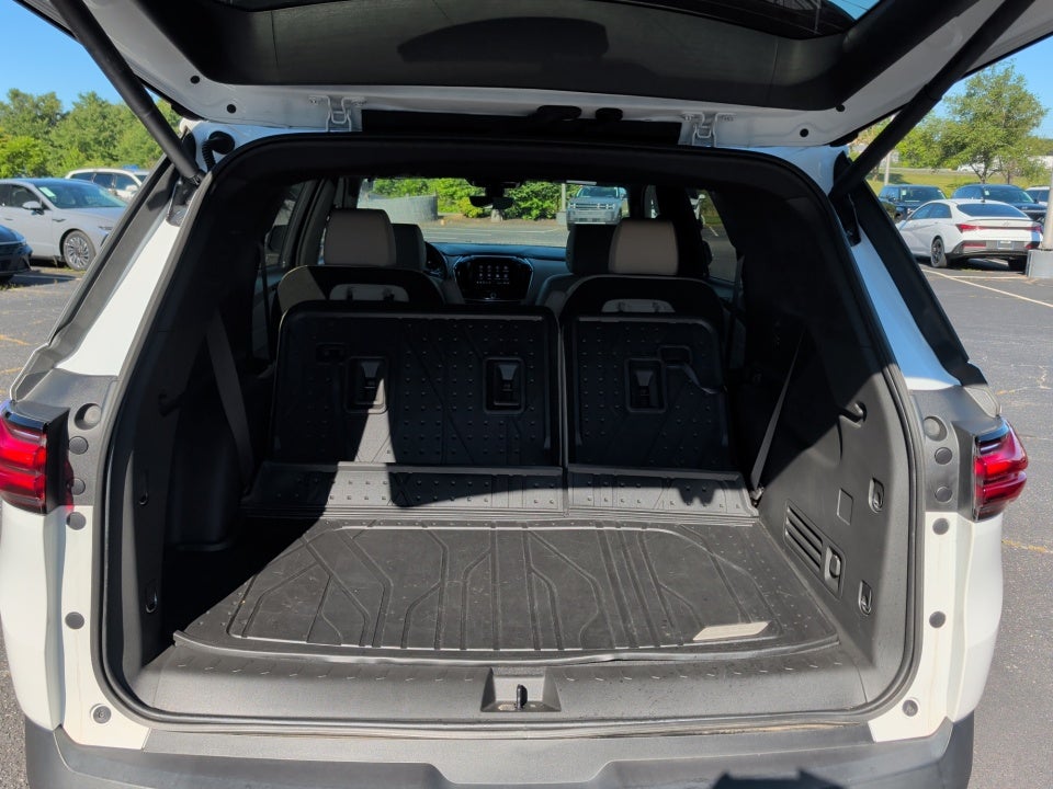 2023 Chevrolet Traverse FWD LT Leather