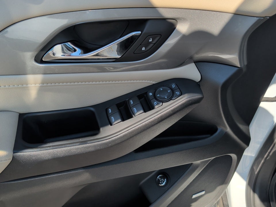 2023 Chevrolet Traverse FWD LT Leather