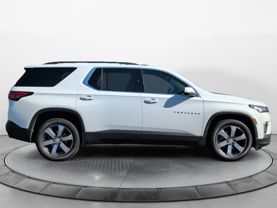 2023 Chevrolet Traverse FWD LT Leather
