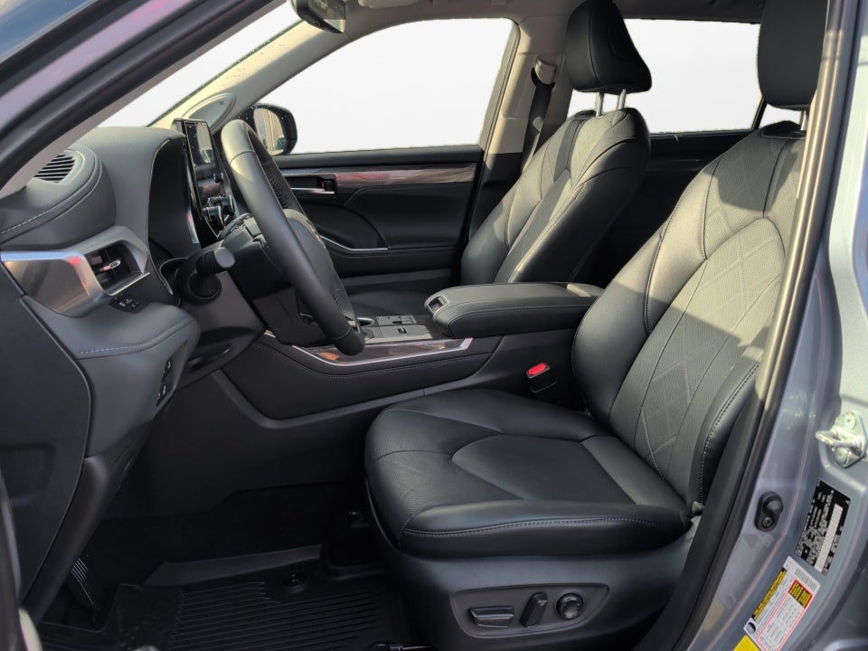 2024 Toyota Highlander Hybrid Hybrid Platinum