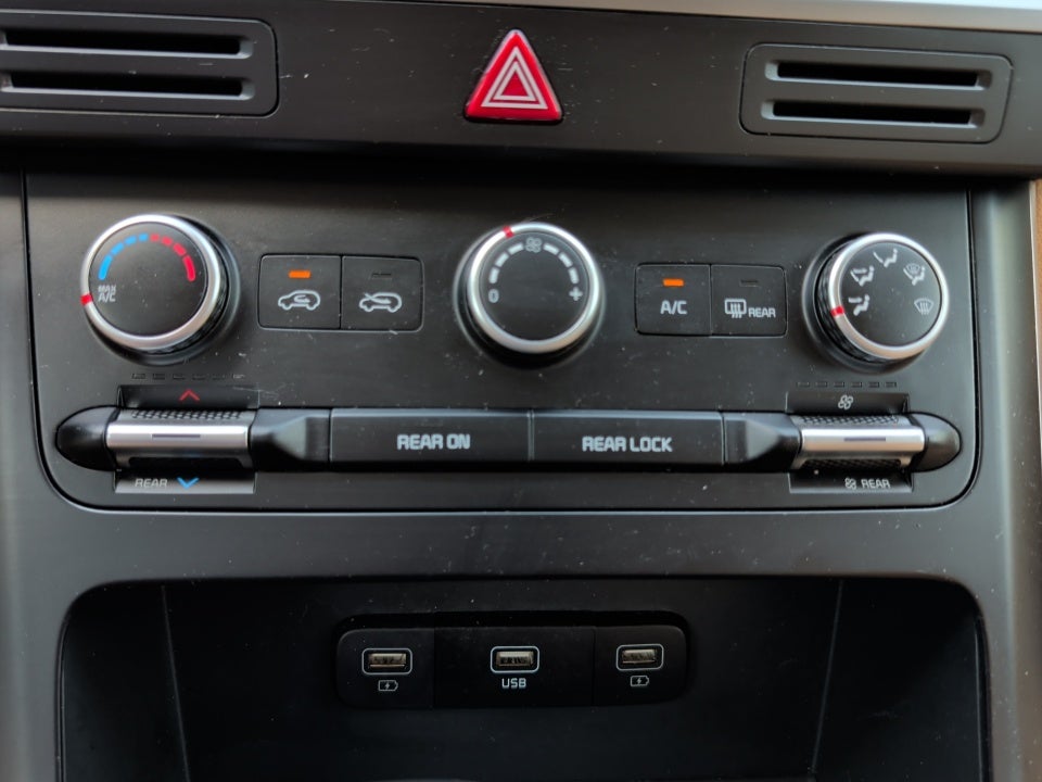 2024 Kia Carnival MPV LX Seat Package