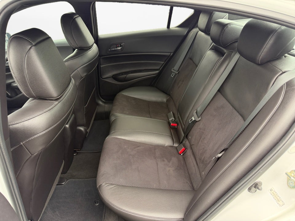 2016 Acura ILX Premium & A-SPEC Packages