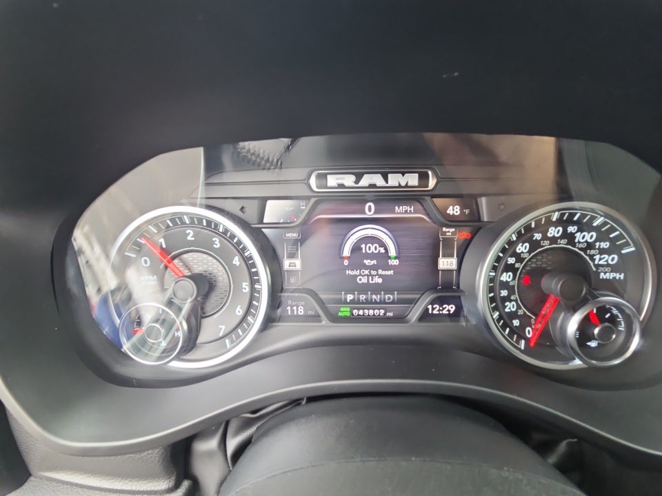 2022 RAM 1500 Big Horn Crew Cab 4x4 5'7" Box