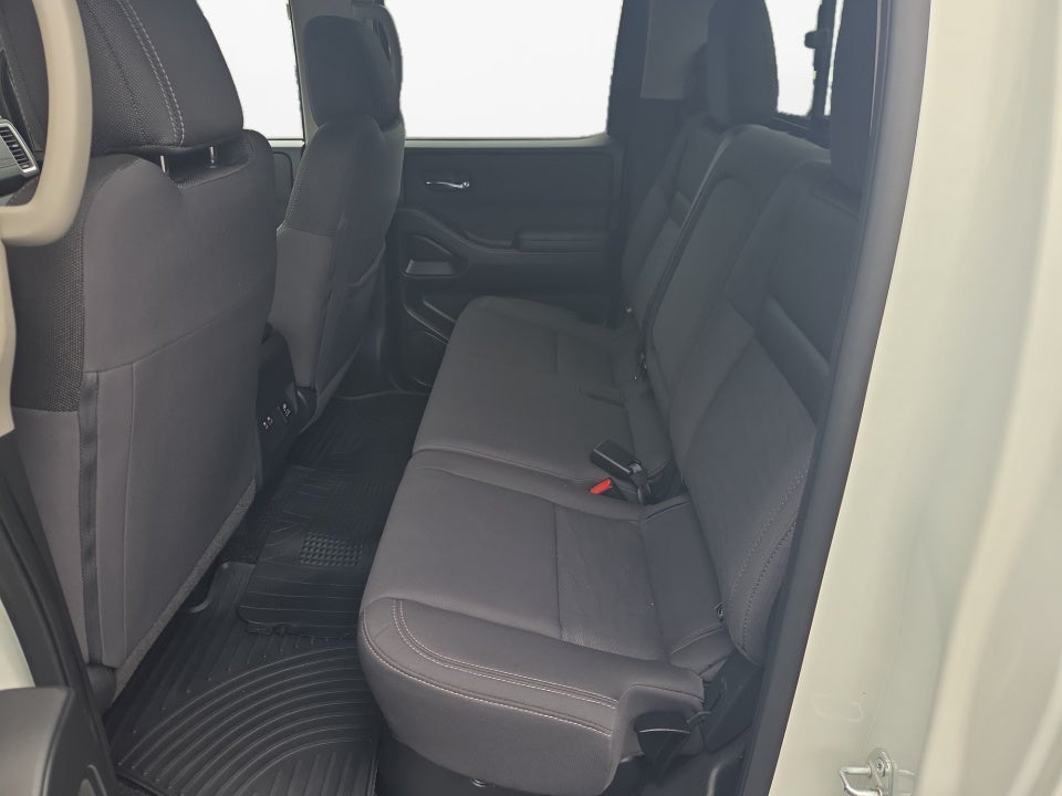 2024 Nissan Frontier Crew Cab SV 4x2