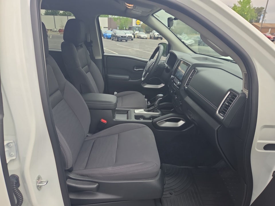 2024 Nissan Frontier Crew Cab SV 4x2