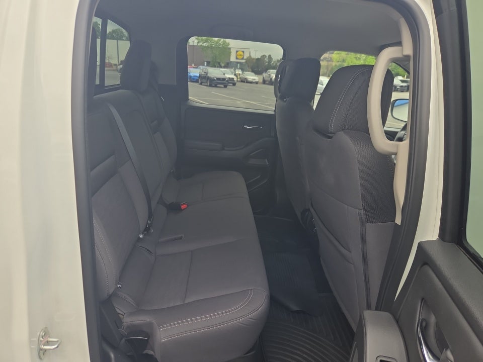 2024 Nissan Frontier Crew Cab SV 4x2