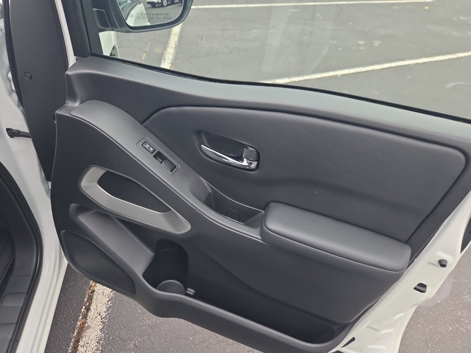 2024 Nissan Frontier Crew Cab SV 4x2