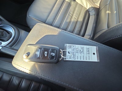 2012 Volkswagen Beetle 2.0T Turbo w/Sound/Nav PZEV