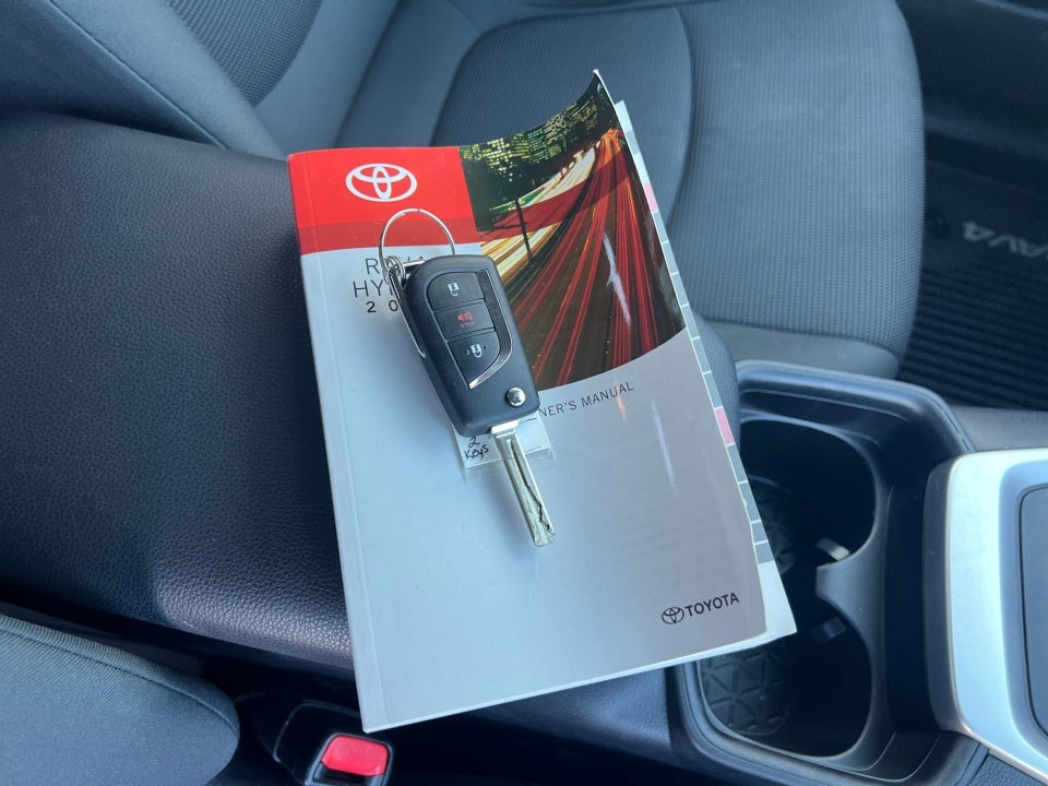 2019 Toyota RAV4 Hybrid LE