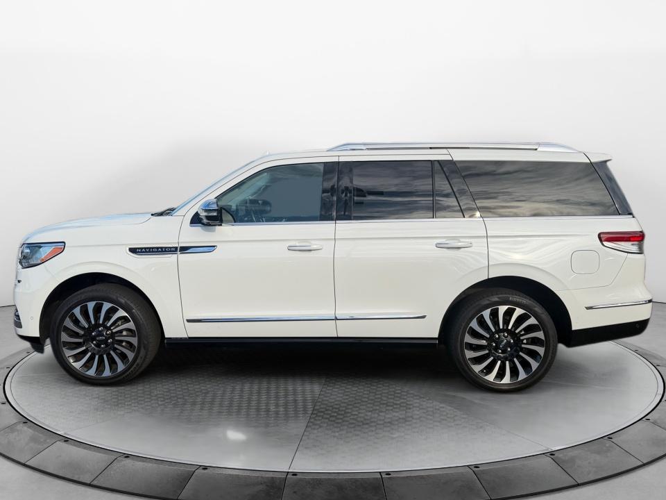 2023 Lincoln Navigator Black Label