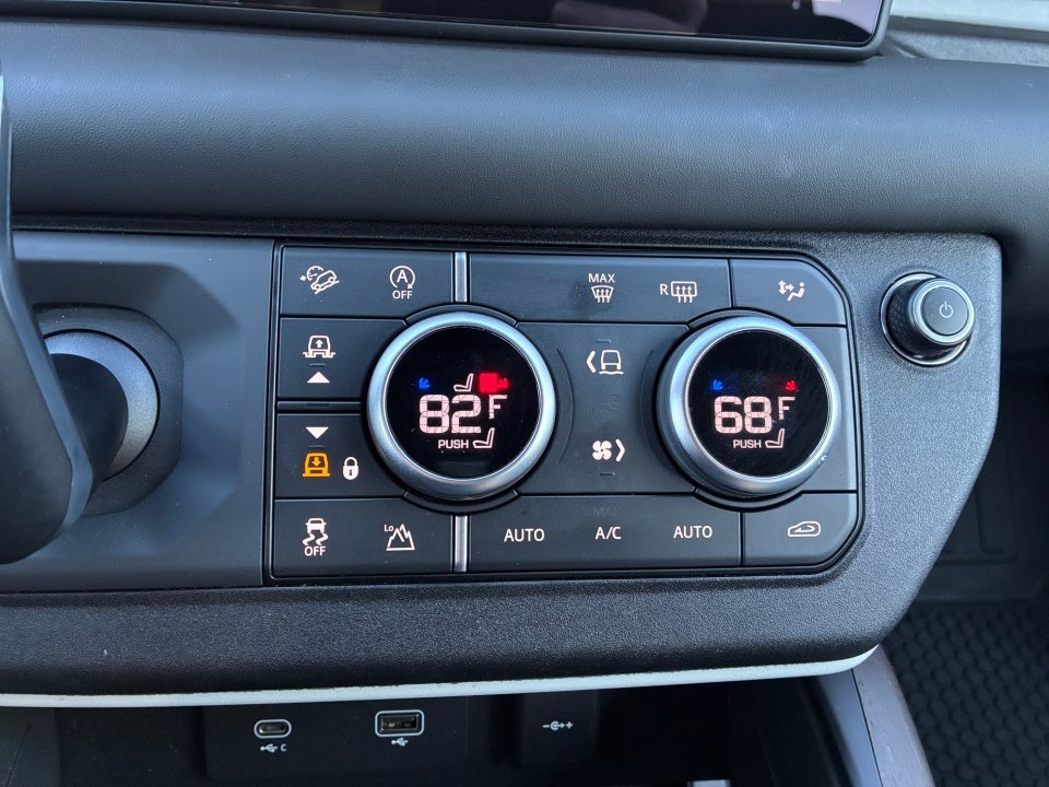2023 Land Rover Defender 110 X-Dynamic SE