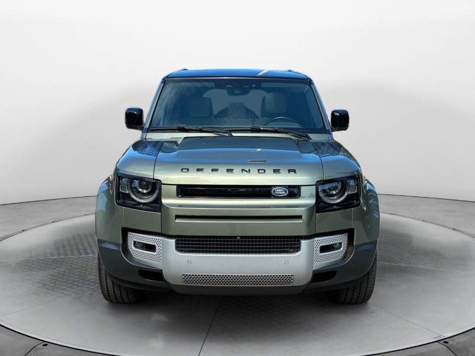 2023 Land Rover Defender SE