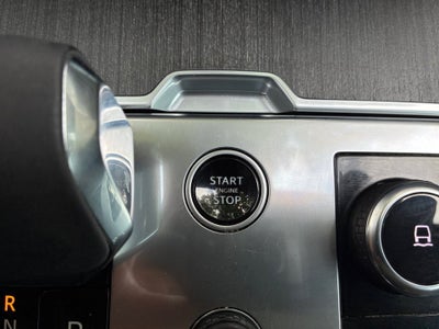 2022 Land Rover New Range Rover SE