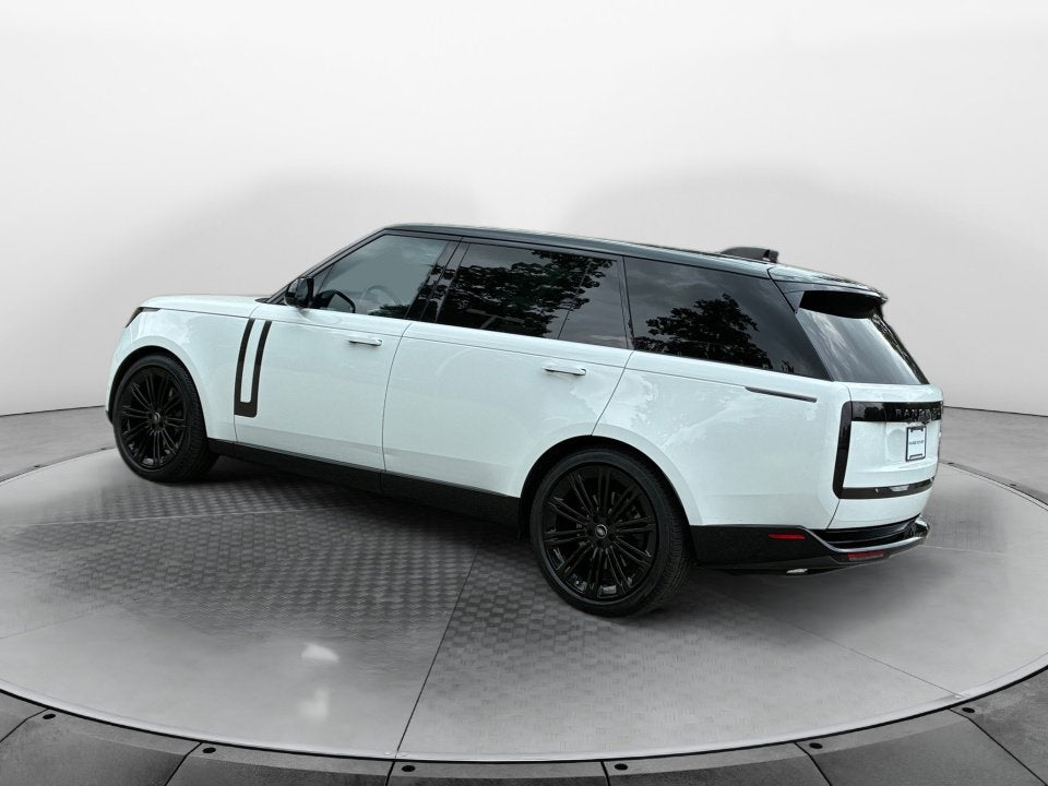 2022 Land Rover New Range Rover SE