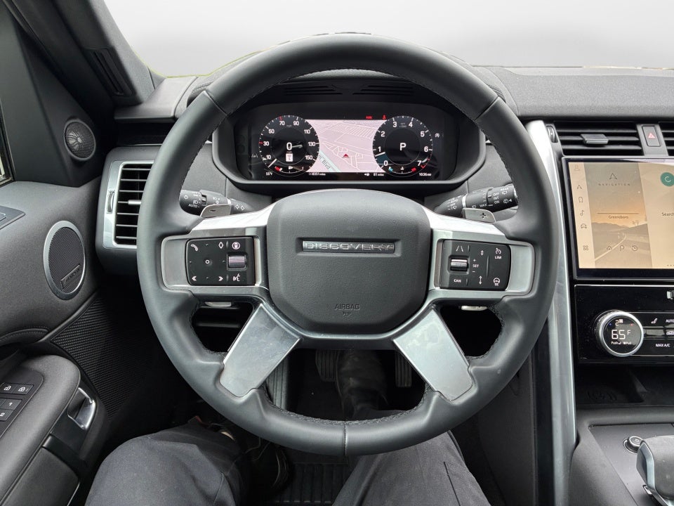 2025 Land Rover Discovery P300 S