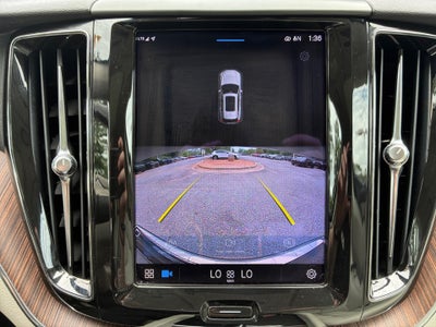 2022 Volvo XC60 Momentum
