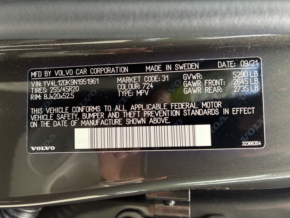 2022 Volvo XC60 Momentum