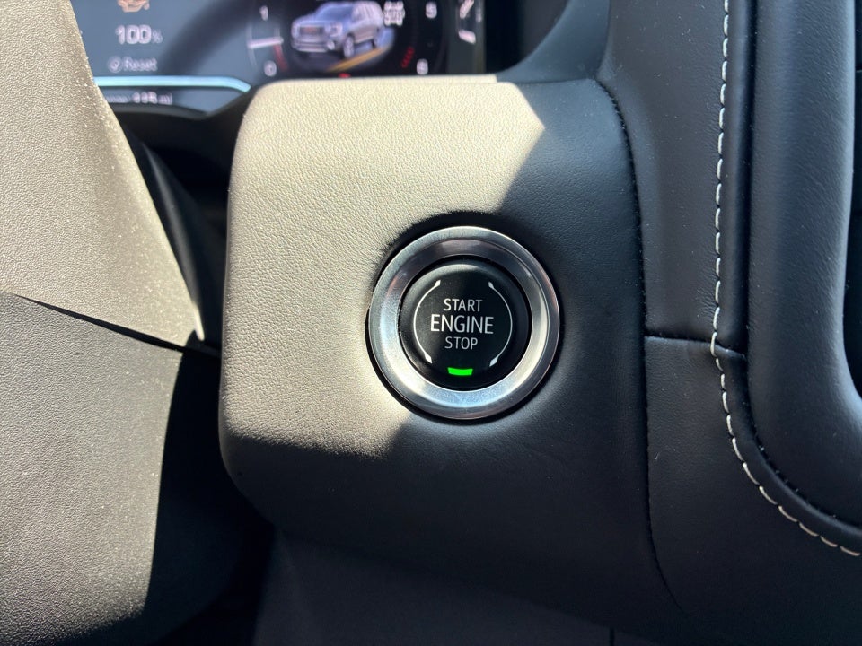 2024 GMC Yukon XL Denali Ultimate
