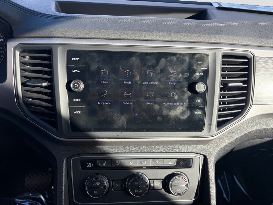 2020 Volkswagen Atlas Cross Sport 2.0T SE w/Technology