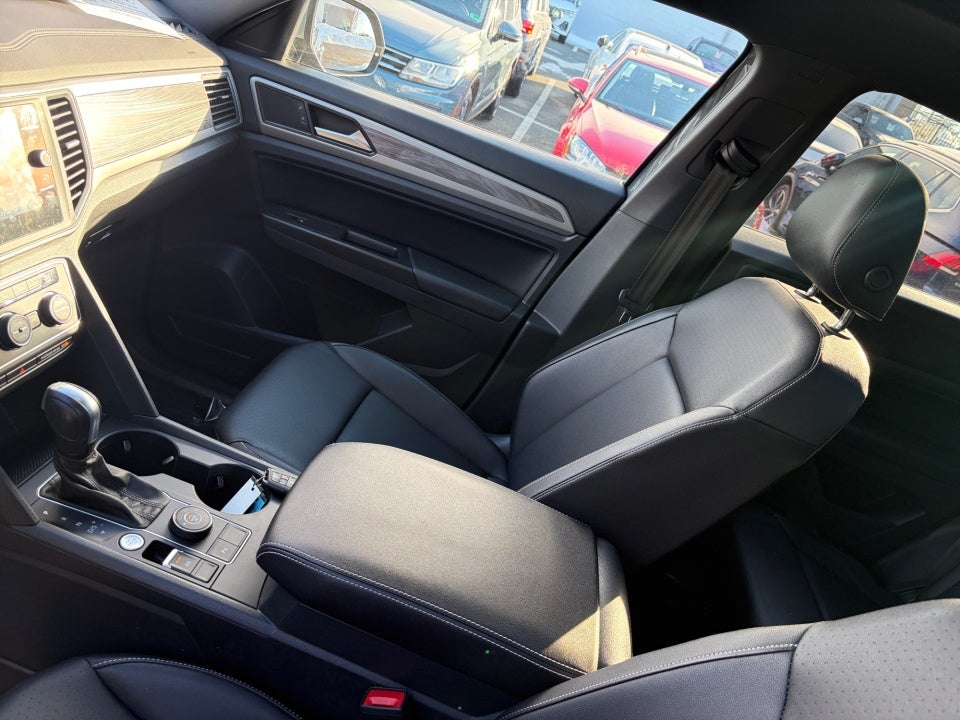 2020 Volkswagen Atlas Cross Sport 2.0T SE w/Technology