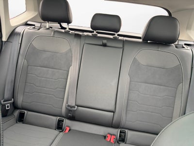 2025 Volkswagen Taos 1.5T SE Black