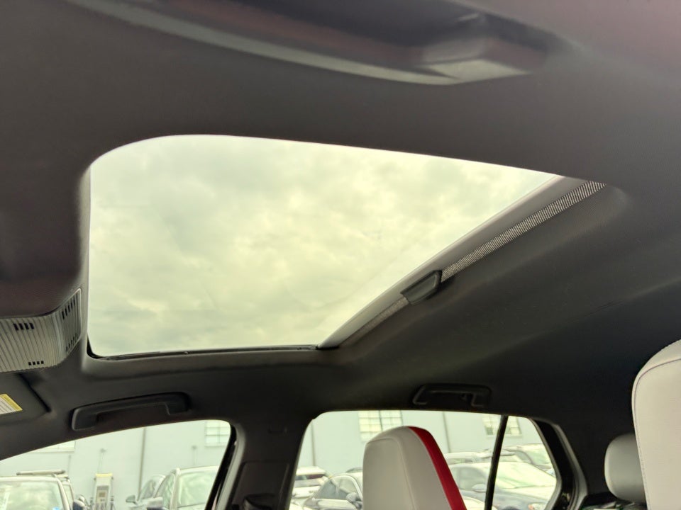 2022 Volkswagen Golf GTI SE