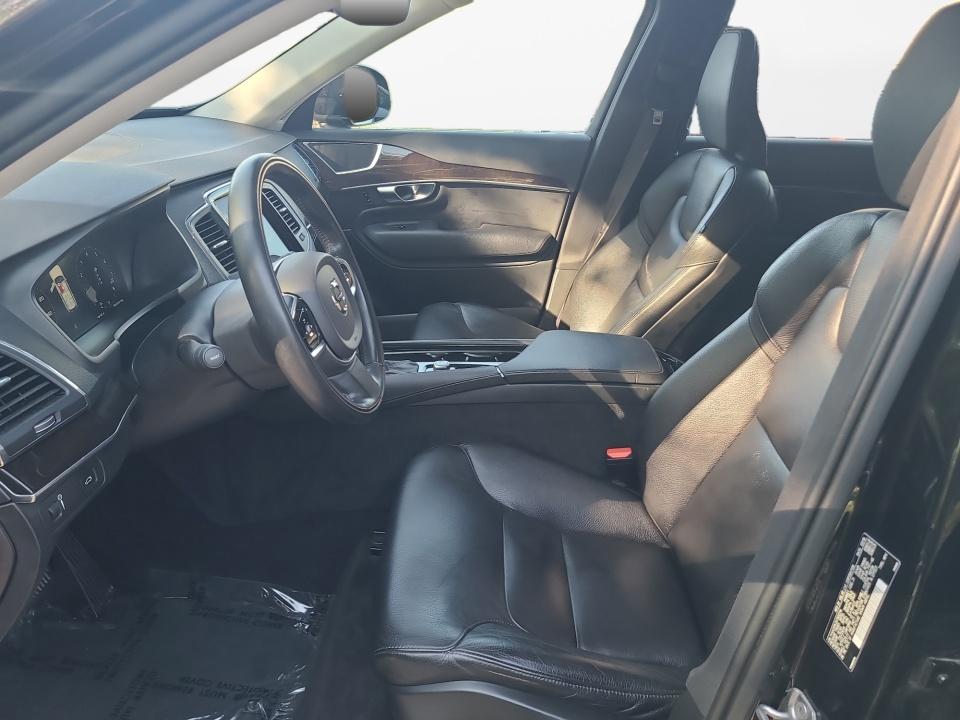 2019 Volvo XC90 Momentum