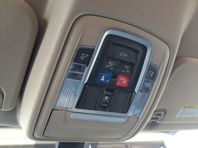 2020 RAM 1500 Laramie Crew Cab 4x4 5'7" Box