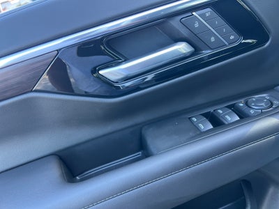 2025 Chevrolet Suburban 2WD LT