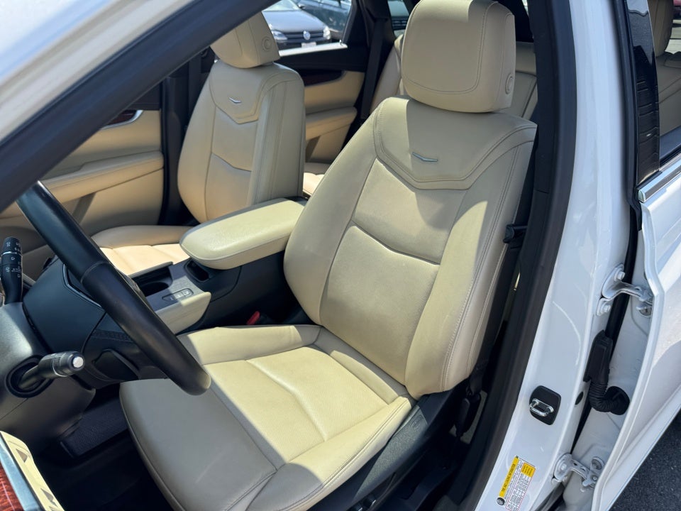 2019 Cadillac XT5 Premium Luxury