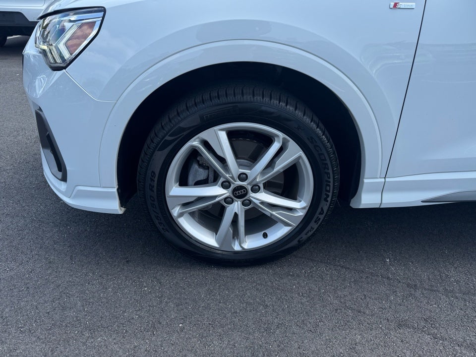 2023 Audi Q3 Premium Plus 45 TFSI S line quattro Tiptronic