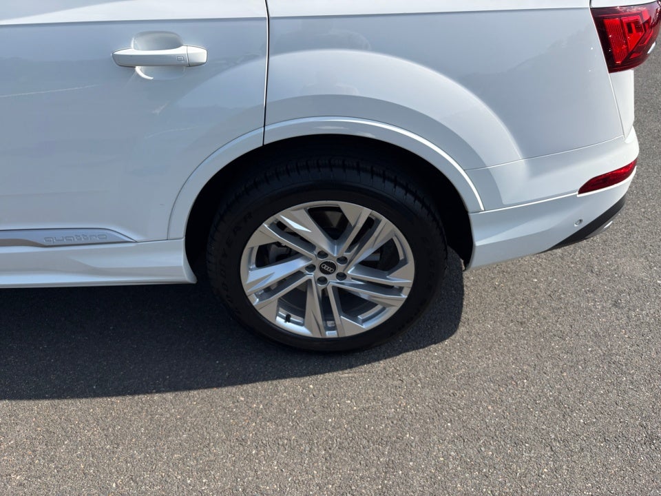 2021 Audi Q7 Premium Plus