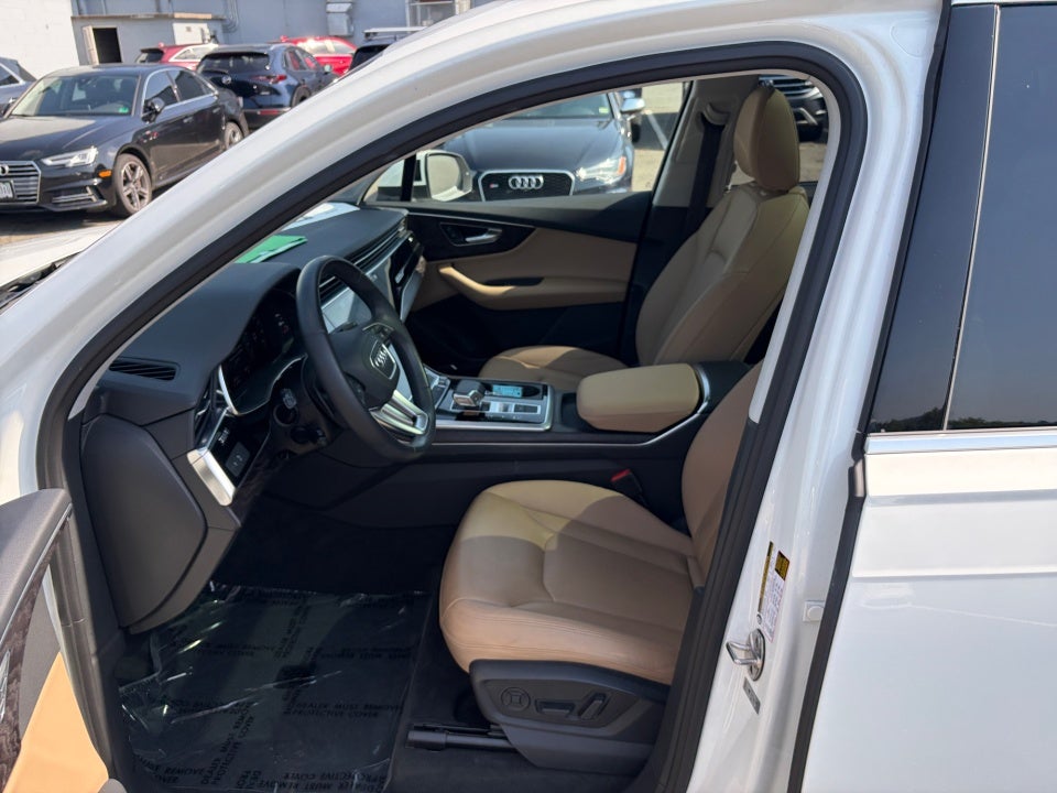 2021 Audi Q7 Premium Plus