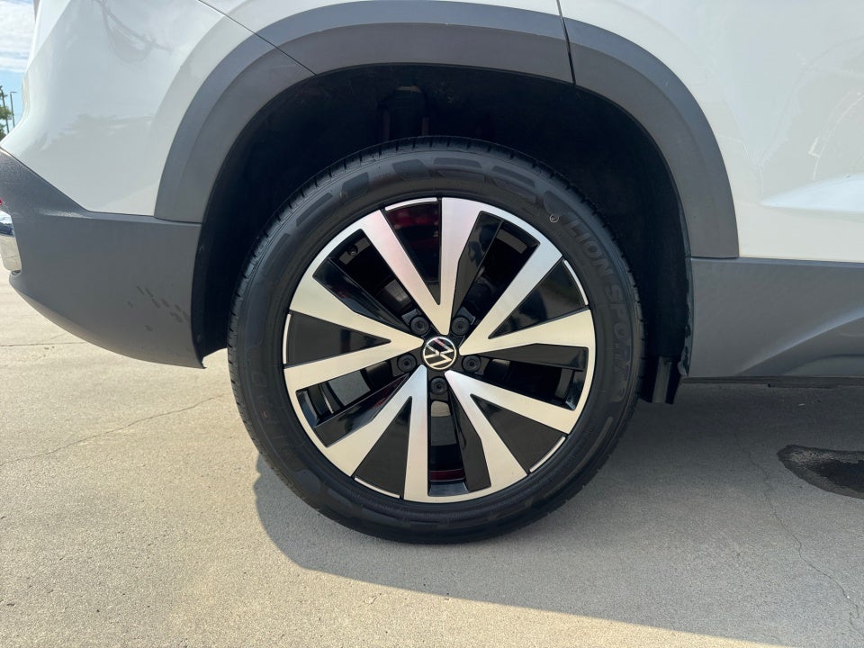 2022 Volkswagen Taos SE