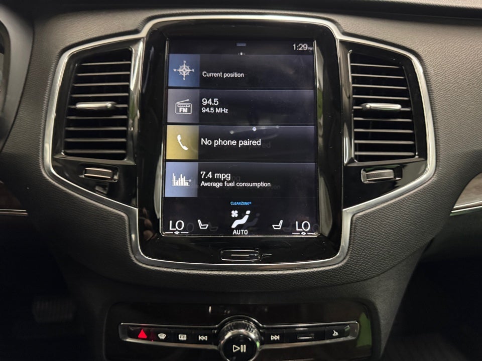 2017 Volvo XC90 T5 Momentum