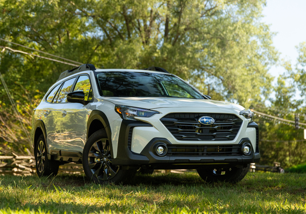 subaru outback front quarter passenger side view